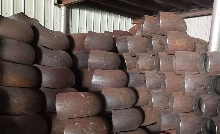 大型知名螺旋鋼管，來(lái)賓鋼鐵世界2700mm螺旋鋼管，2120mm螺旋管，Q235BH型鋼