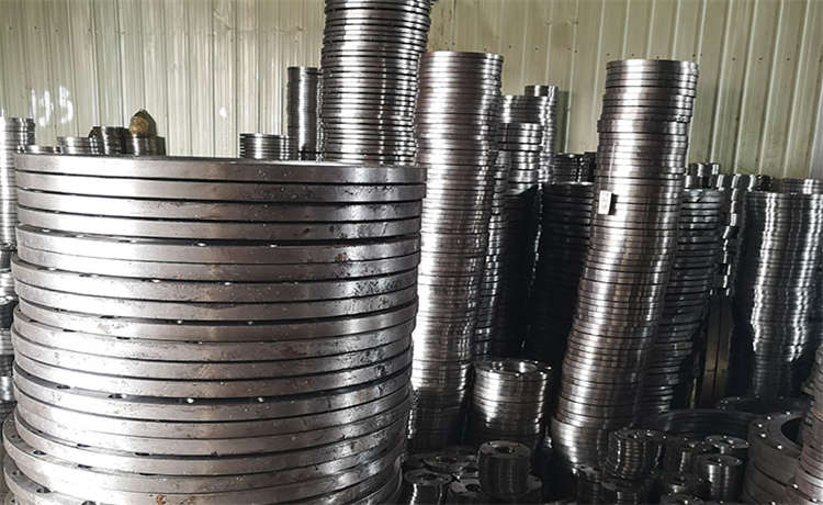 700 鋼材場(chǎng)螺旋焊管，河源H型鋼，1820mm螺旋鋼管，1000鎖扣螺旋管