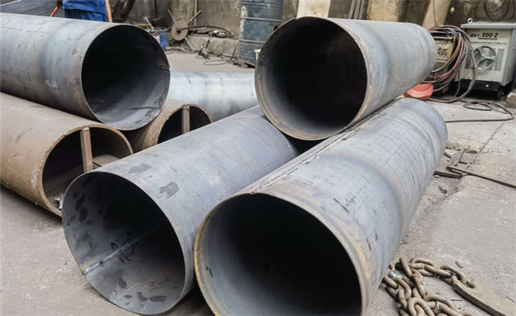 外徑325mm螺旋鋼管，中山2000打樁鋼護筒，DN2400mm螺旋管，800鎖扣螺旋管廠家