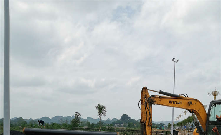 1000mm鋼管樁，清遠鋼鐵場螺旋鋼管今日報價，820供水防腐螺旋管，鋼材場錳板批發(fā)