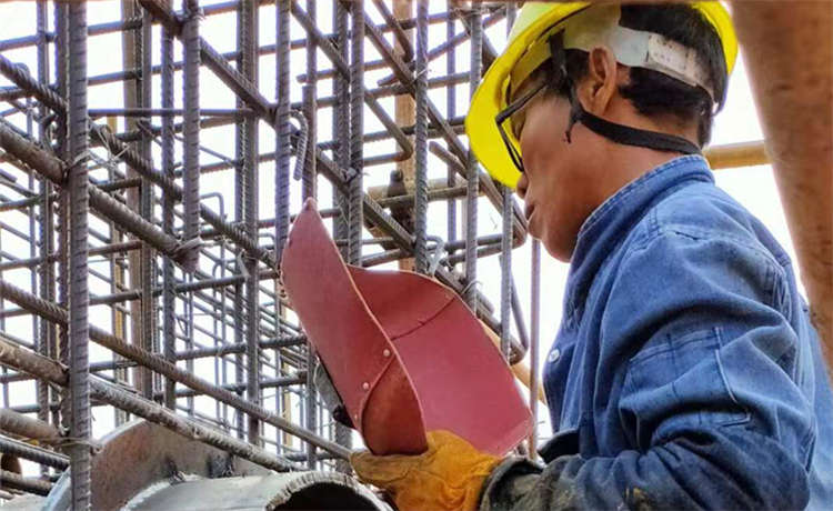 1320螺旋管廠家，給水防腐螺旋管，內(nèi)徑1600mm螺旋管，螺旋焊管2400